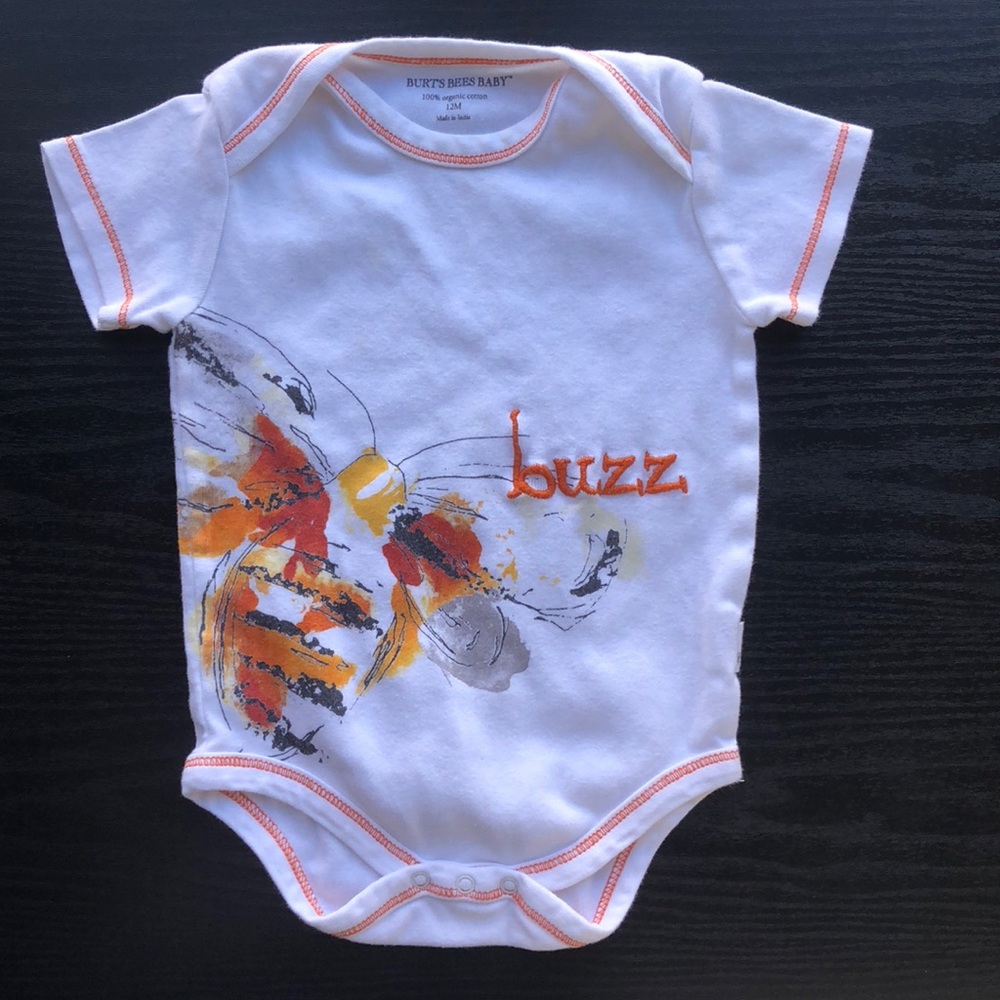 Burt’s bees baby organic cotton onesie 12 mos